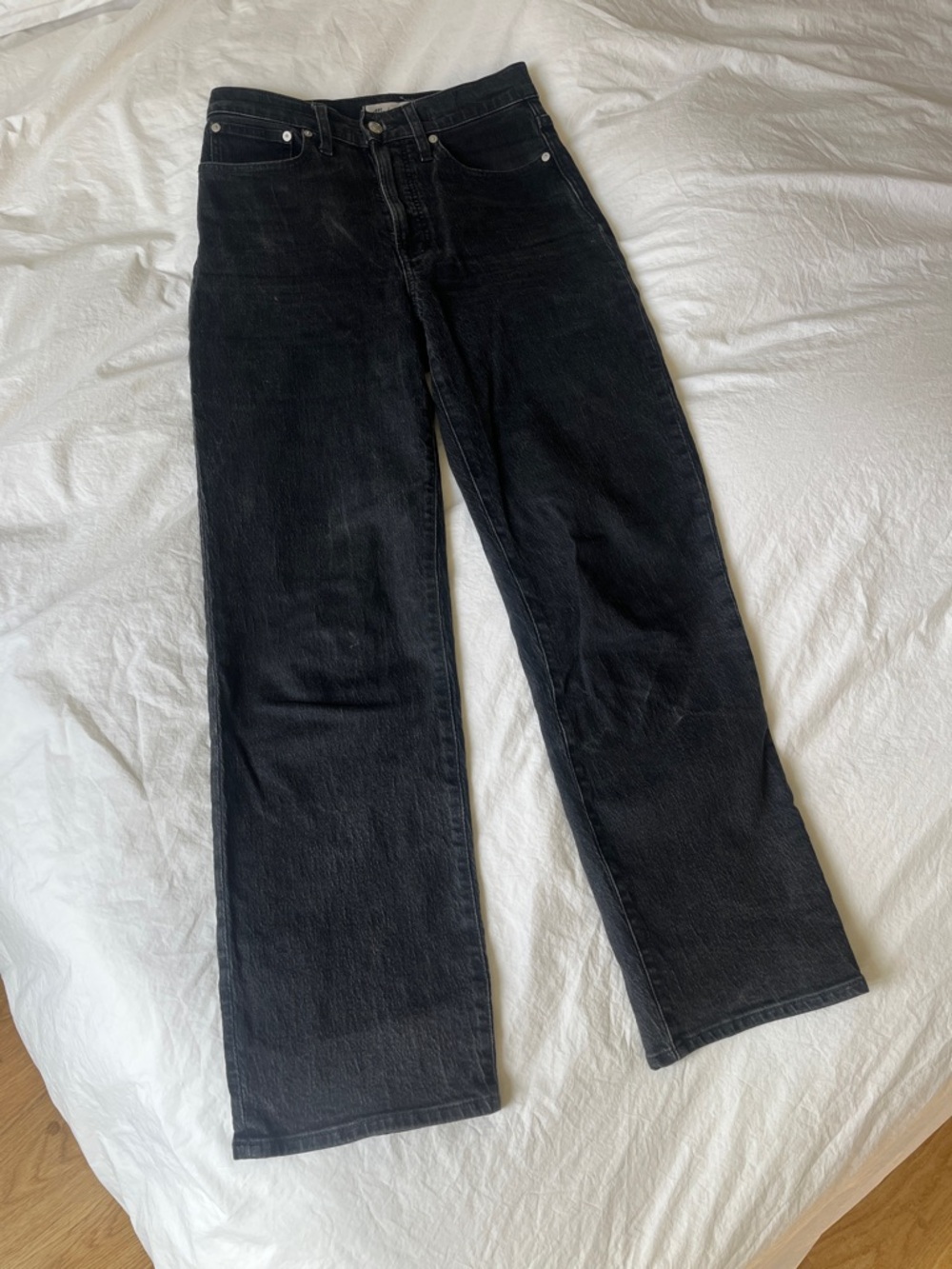 Madewell “The Perfect Vintage Wide Leg Jean” size 26